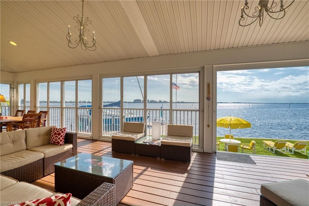 Image 17 of property listing at 1218 Flamingo DR, Cape Coral, FL 33904