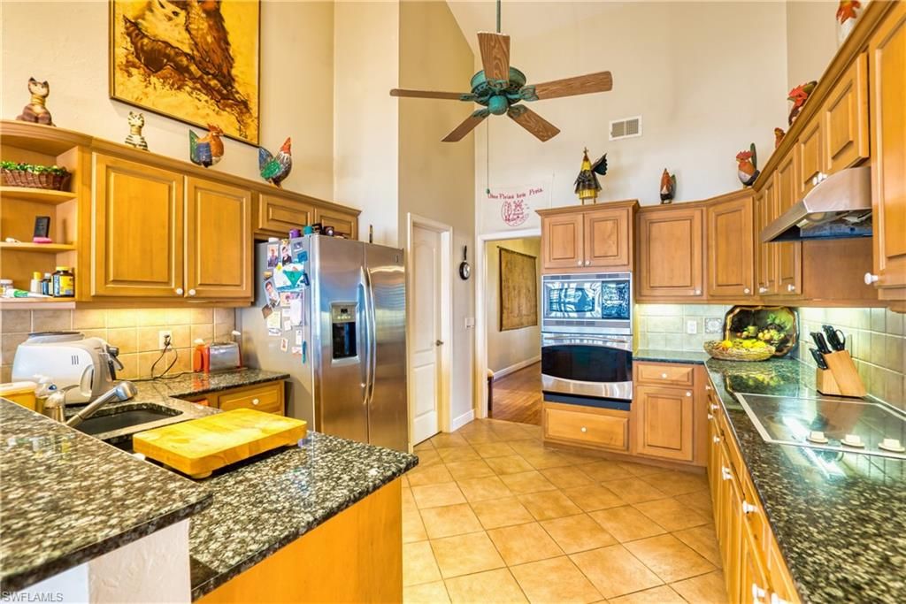 Image 32 of property listing at 1218 Flamingo DR, Cape Coral, FL 33904