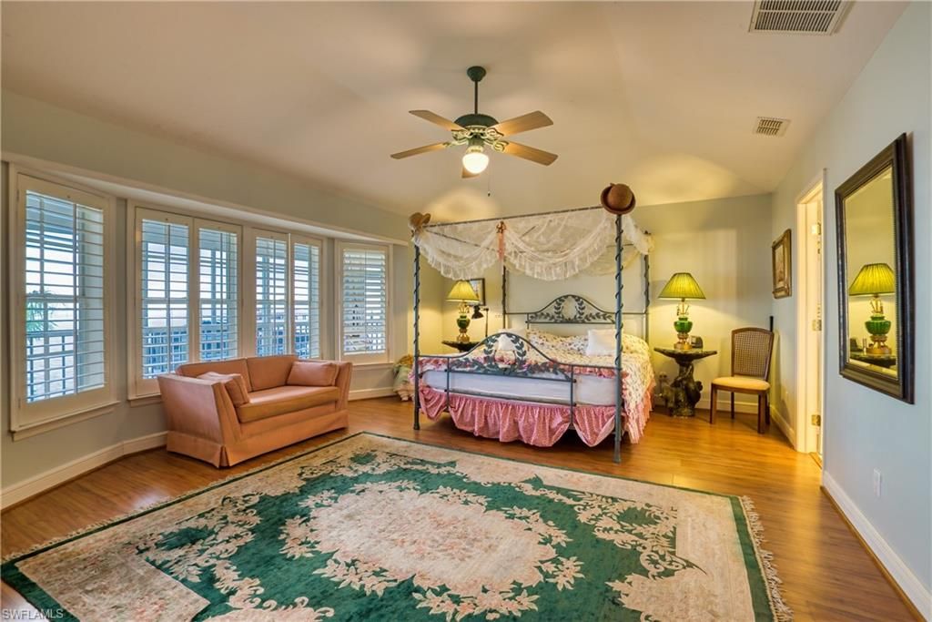 Image 34 of property listing at 1218 Flamingo DR, Cape Coral, FL 33904