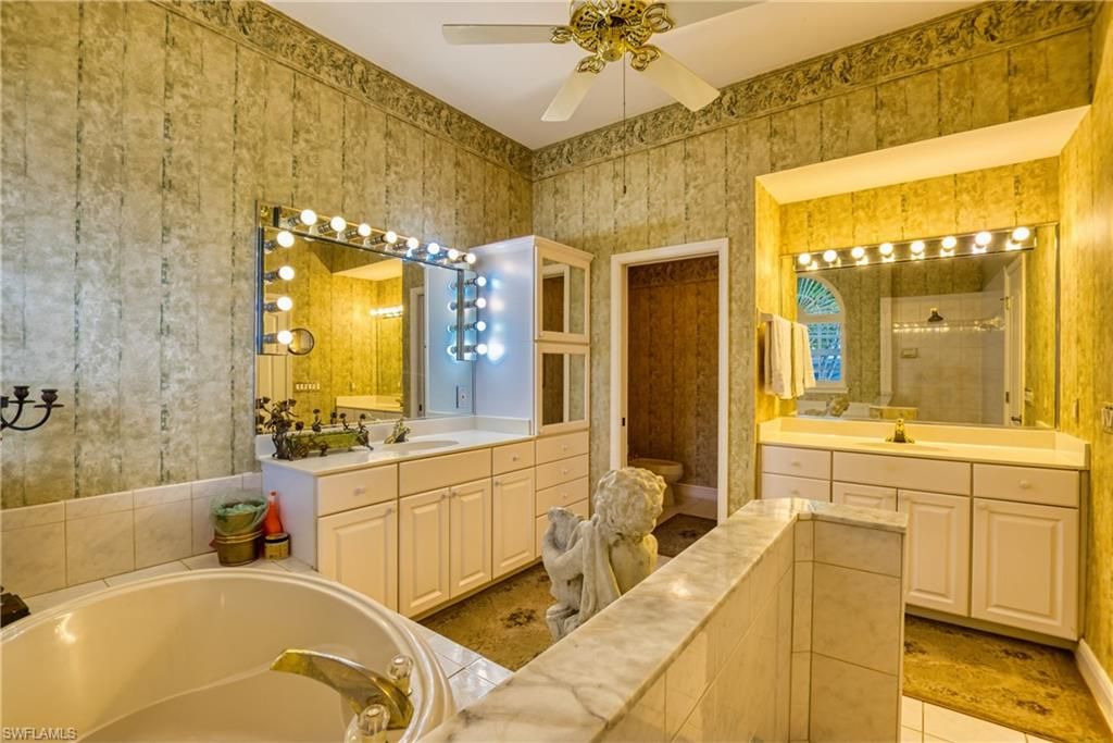 Image 38 of property listing at 1218 Flamingo DR, Cape Coral, FL 33904