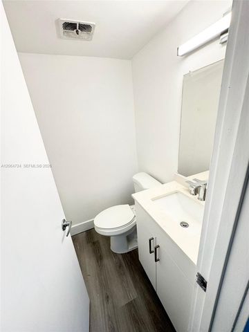 8101 Crespi Boulevard 403, Miami Beach, FL 33141