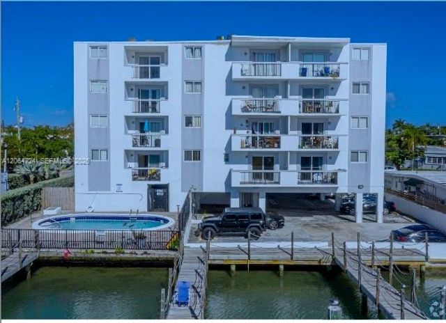 8101 Crespi Boulevard 403, Miami Beach, FL 33141