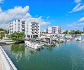 8101 Crespi Boulevard 403, Miami Beach, FL 33141