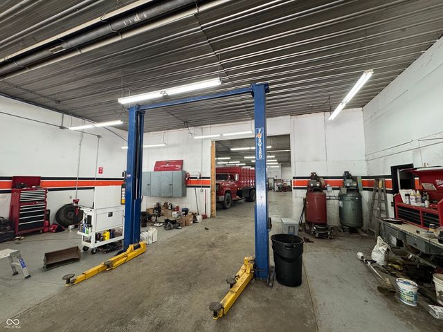 301 East Street, Newtown, IN 47969