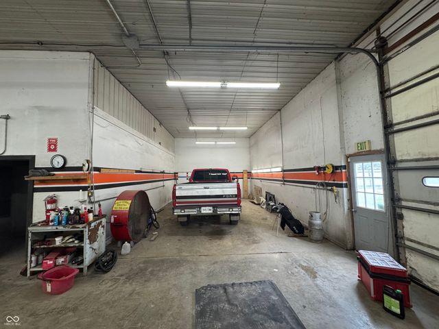 301 East Street, Newtown, IN 47969