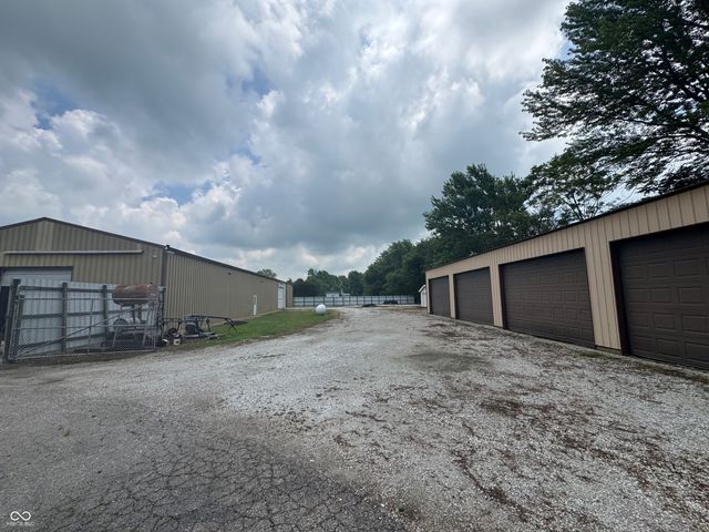 301 East Street, Newtown, IN 47969