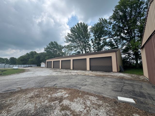 301 East Street, Newtown, IN 47969