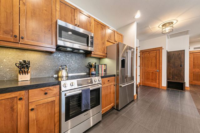 3001 Northstar Dr Unit 308, Truckee, CA 96161