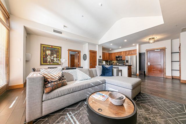 3001 Northstar Dr Unit 308, Truckee, CA 96161