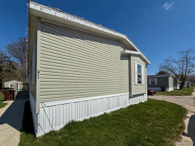 389 Rustic Lane, Belleville, MI 48111