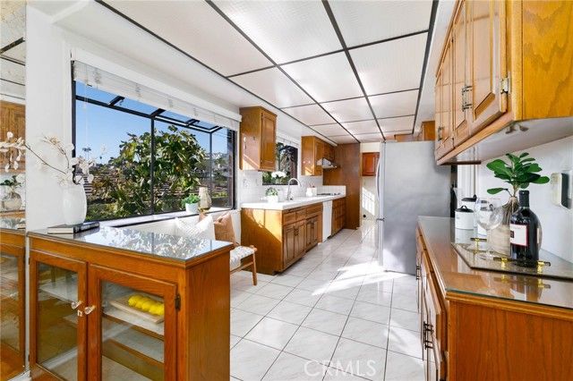 1556 W Longhill Dr, Monterey Park, CA 91754