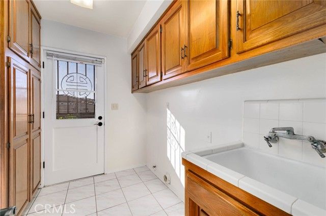 1556 W Longhill Dr, Monterey Park, CA 91754