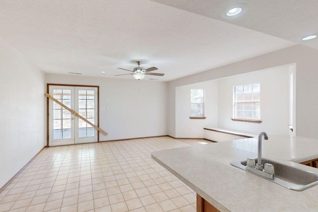 1647 ATRISCO Drive SW, Albuquerque, NM 87105