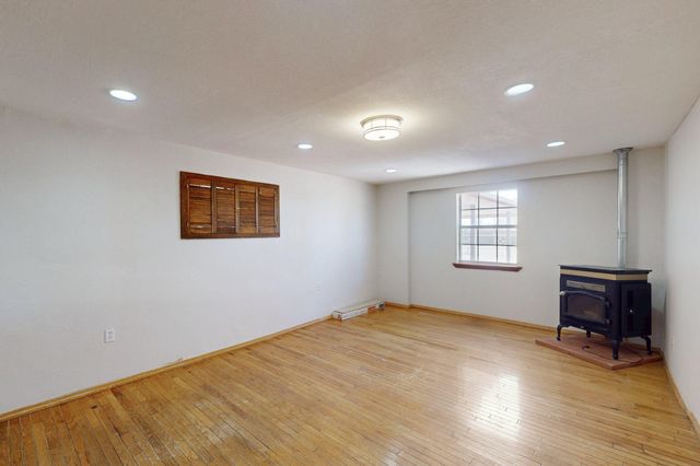 1647 ATRISCO Drive SW, Albuquerque, NM 87105