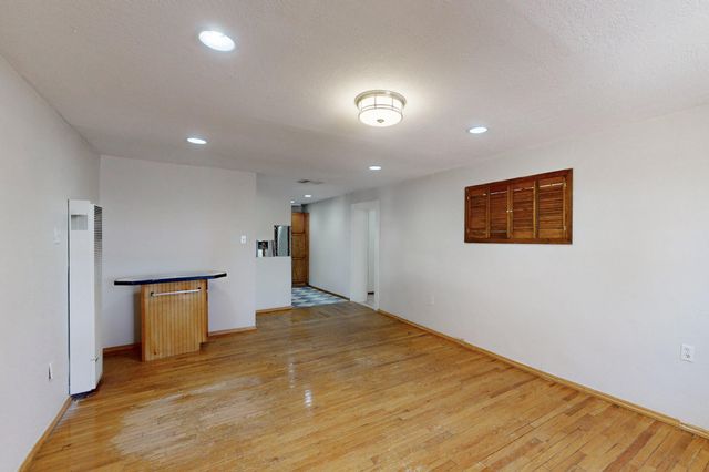 1647 ATRISCO Drive SW, Albuquerque, NM 87105