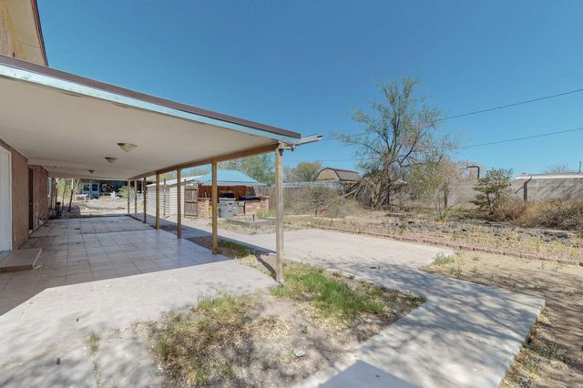 1647 ATRISCO Drive SW, Albuquerque, NM 87105