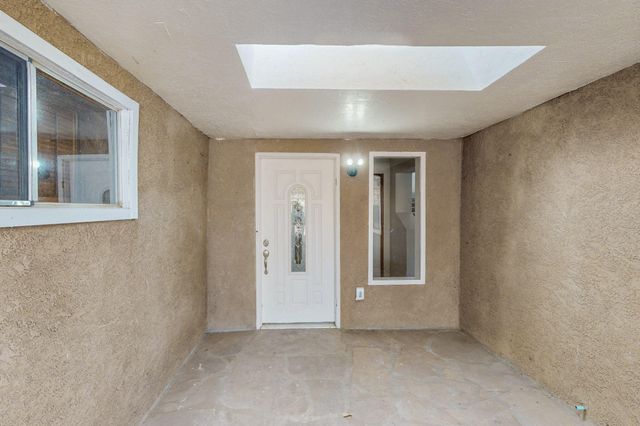 1647 ATRISCO Drive SW, Albuquerque, NM 87105