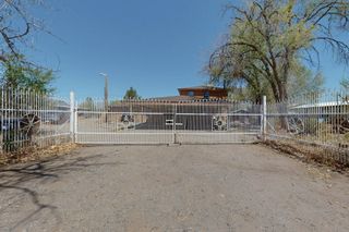1647 ATRISCO Drive SW, Albuquerque, NM 87105