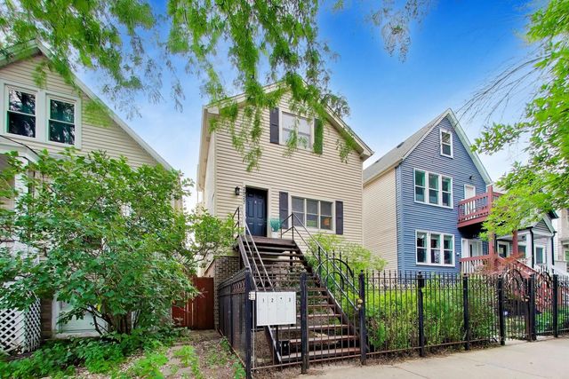 2927 N Gresham Avenue 1, Chicago, IL 60618
