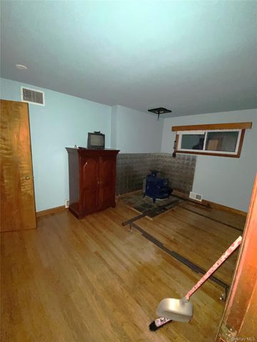 80 Main Street, Otisville, NY 10963