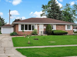 513 Chaney Avenue, Crest Hill, IL 60403