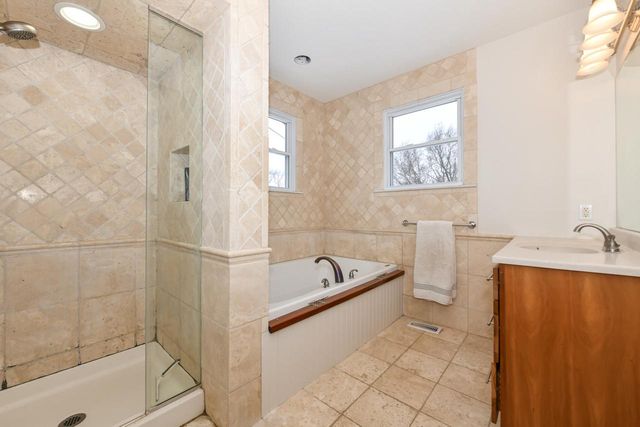 4222 Maple DRIVE, Delavan, WI 53115