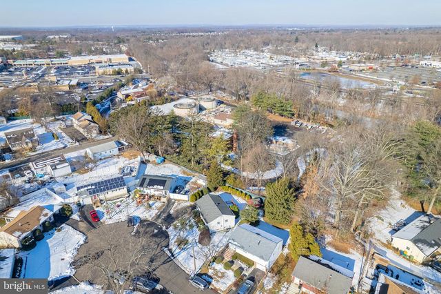 5 ROCKY BROOK CT, Hightstown, NJ 08520