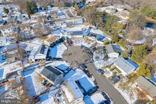 5 ROCKY BROOK CT, Hightstown, NJ 08520