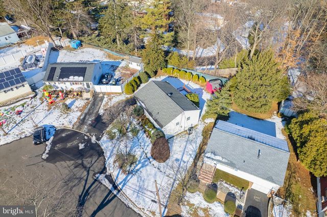 5 ROCKY BROOK CT, Hightstown, NJ 08520