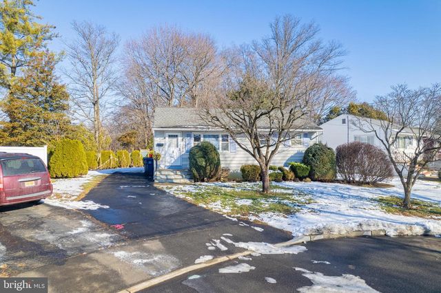 5 ROCKY BROOK CT, Hightstown, NJ 08520