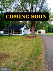22114 COLTON POINT RD, Bushwood, MD 20618