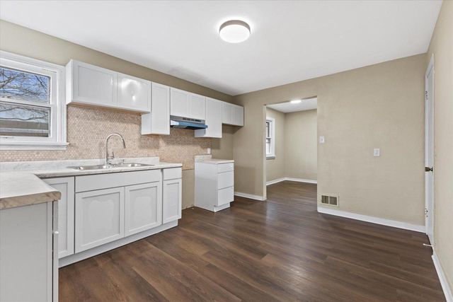 1900 Arlington AVENUE, Racine, WI 53403