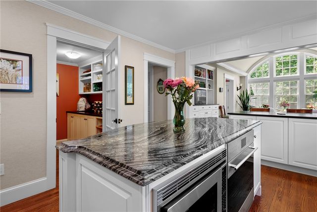 51 Ayrault Street, Newport, RI 02840