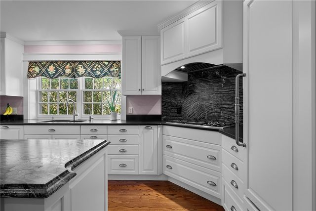 51 Ayrault Street, Newport, RI 02840