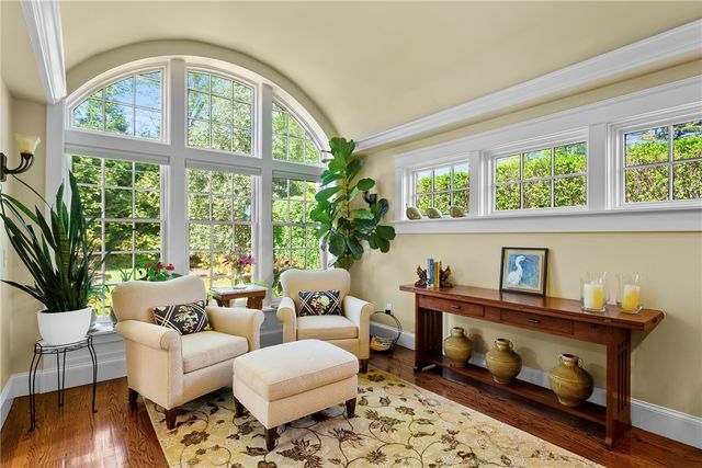 51 Ayrault Street, Newport, RI 02840