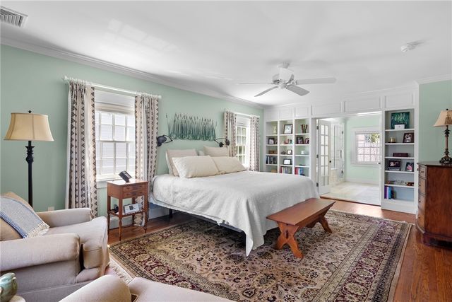 51 Ayrault Street, Newport, RI 02840