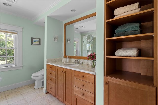 51 Ayrault Street, Newport, RI 02840