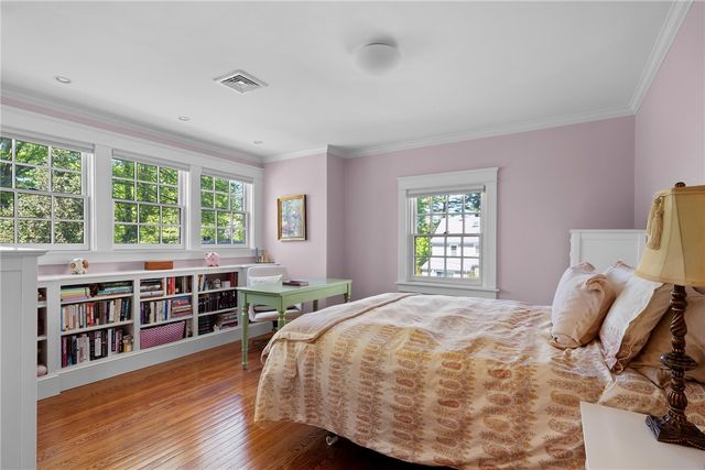 51 Ayrault Street, Newport, RI 02840