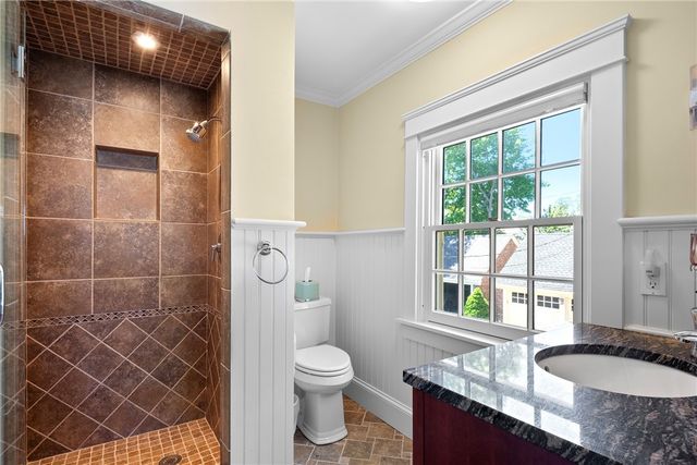 51 Ayrault Street, Newport, RI 02840
