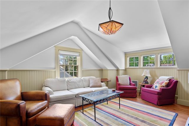 51 Ayrault Street, Newport, RI 02840