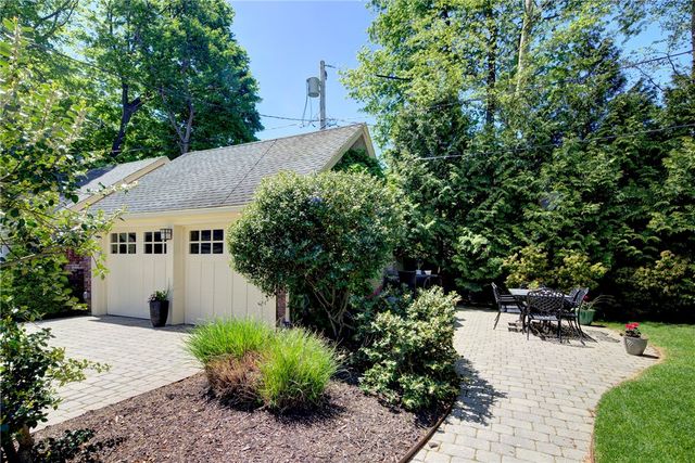 51 Ayrault Street, Newport, RI 02840