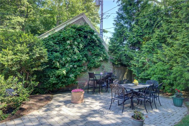 51 Ayrault Street, Newport, RI 02840