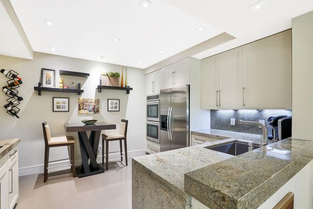 550 SE Mizner Boulevard B209, Boca Raton, FL 33432