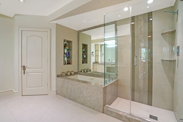 550 SE Mizner Boulevard B209, Boca Raton, FL 33432