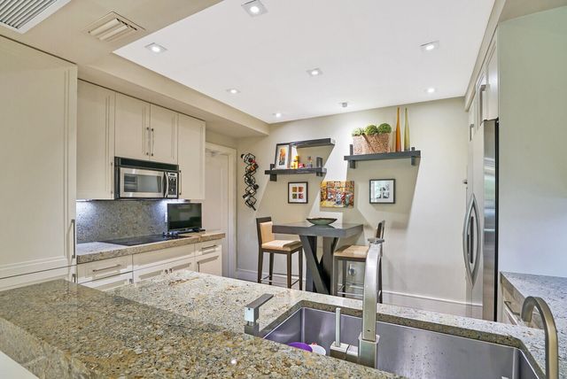 550 SE Mizner Boulevard B209, Boca Raton, FL 33432