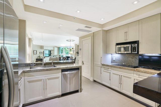 550 SE Mizner Boulevard B209, Boca Raton, FL 33432