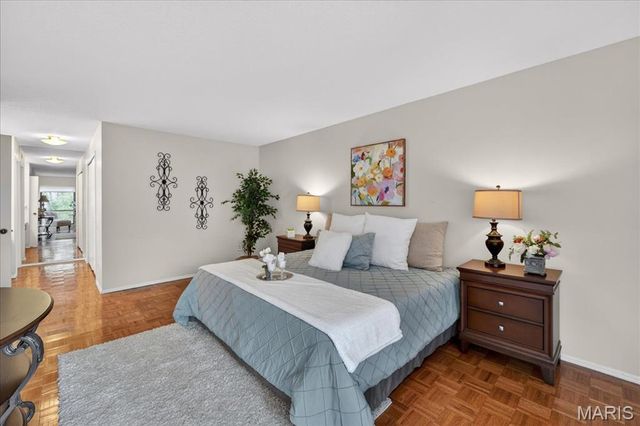 539 Coeur De Royale Drive 204, Creve Coeur, MO 63141