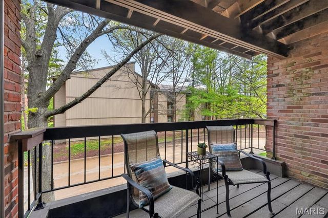 539 Coeur De Royale Drive 204, Creve Coeur, MO 63141