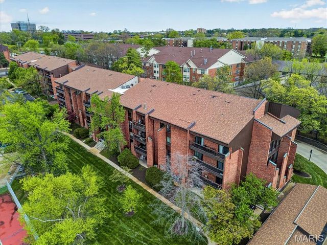 539 Coeur De Royale Drive 204, Creve Coeur, MO 63141