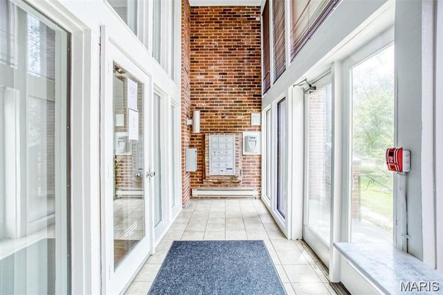 539 Coeur De Royale Drive 204, Creve Coeur, MO 63141